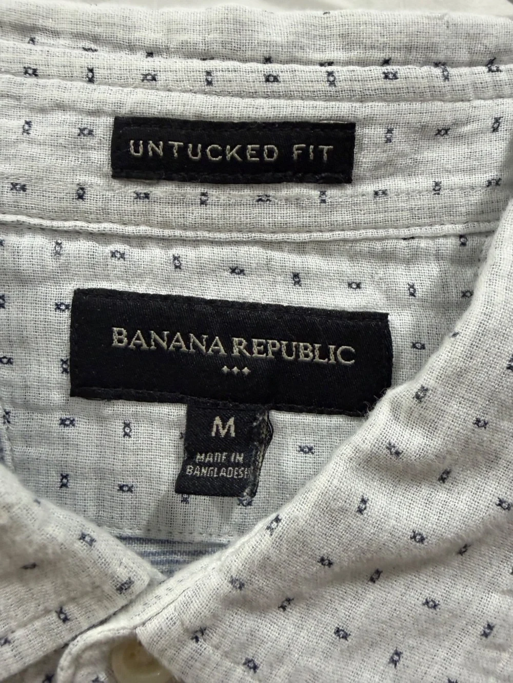 Banana republic casual button down - Medium - Untucked Fit